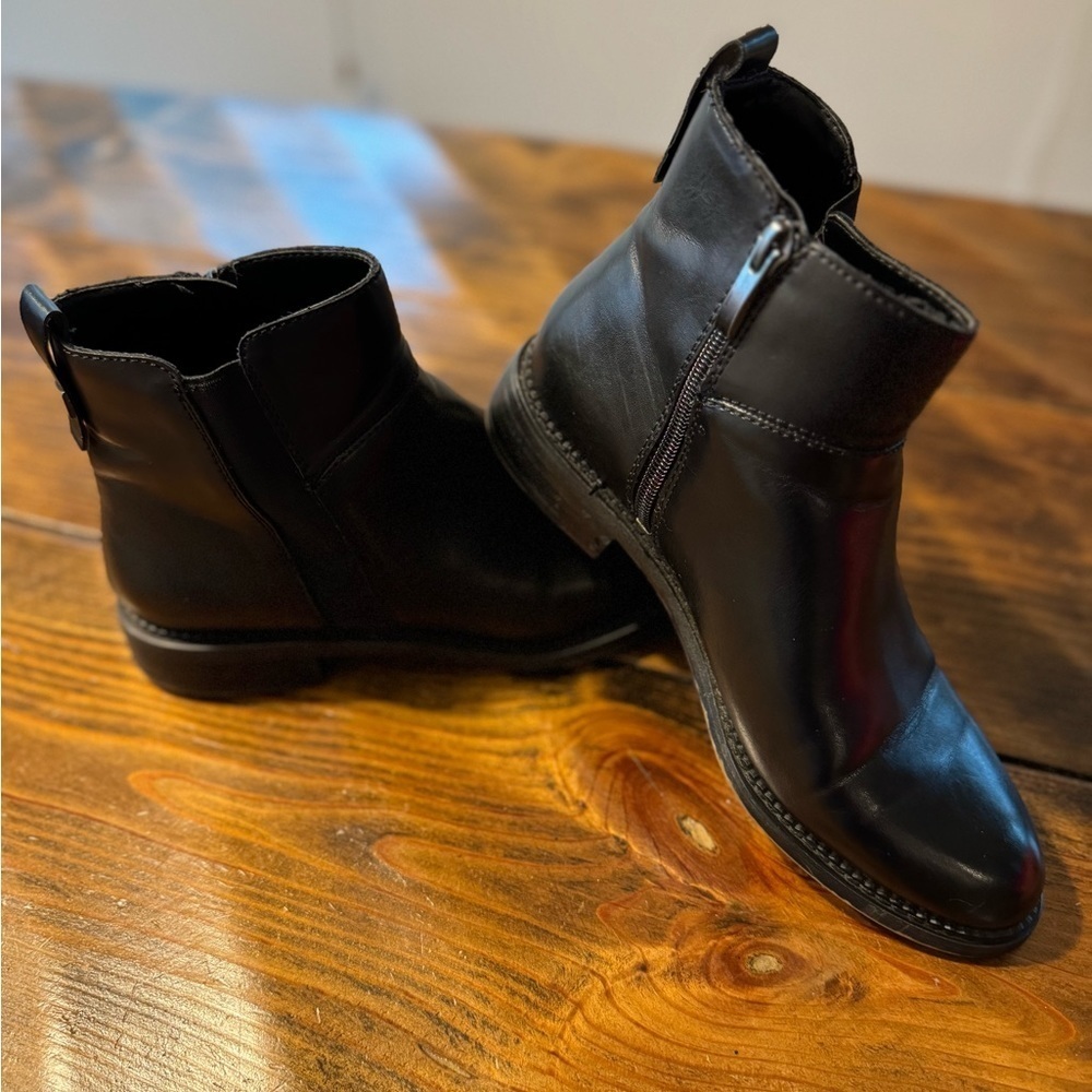 Franco Sarto Haden  Bootie black size 7.5